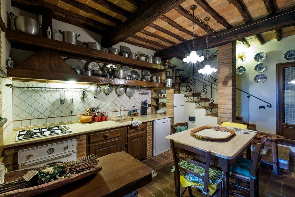 Borgo Alle Mura Casale Marittimo Exterior foto