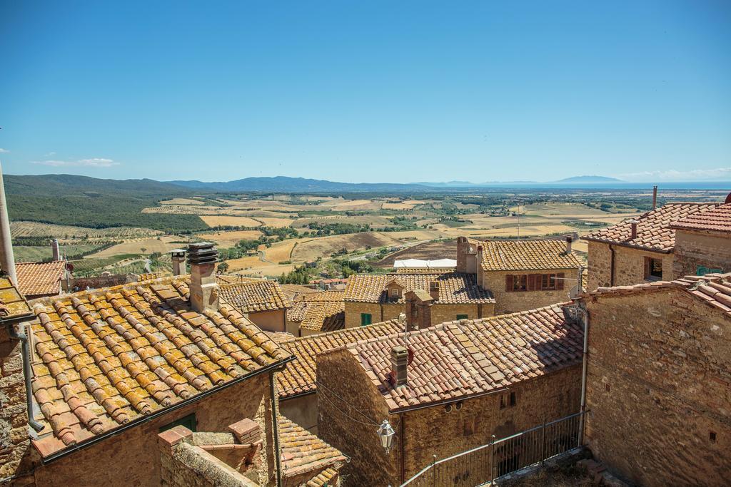 Borgo Alle Mura Casale Marittimo Exterior foto