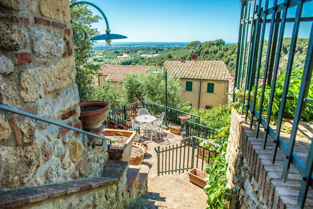 Borgo Alle Mura Casale Marittimo Exterior foto